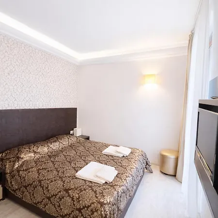 Harmony 2-404 Private